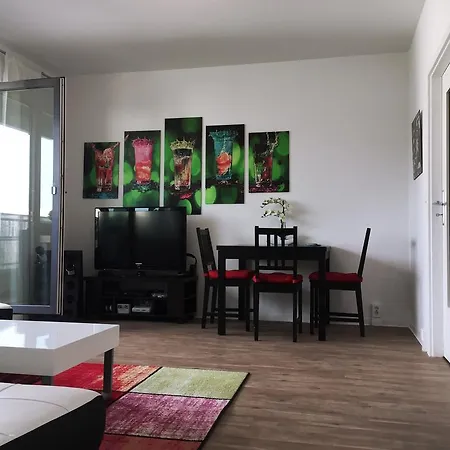 Dachgeschosswohnung Mitten Im Kiez Dresden